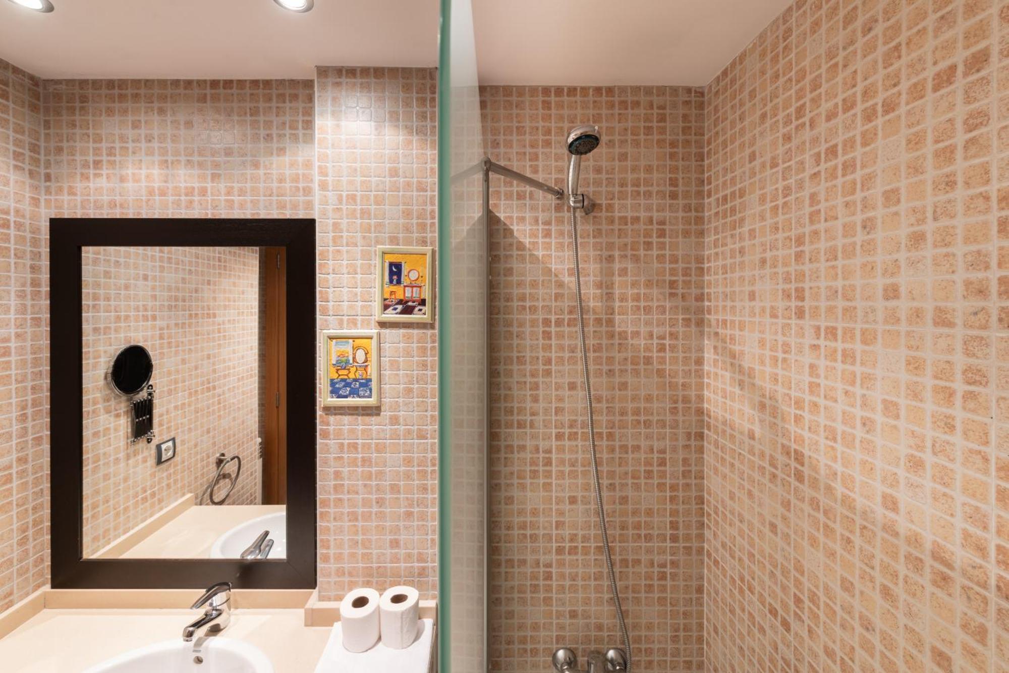 Apartamento Moderno Bh Aspen Atico Con Vistas 埃尔塔特 外观 照片