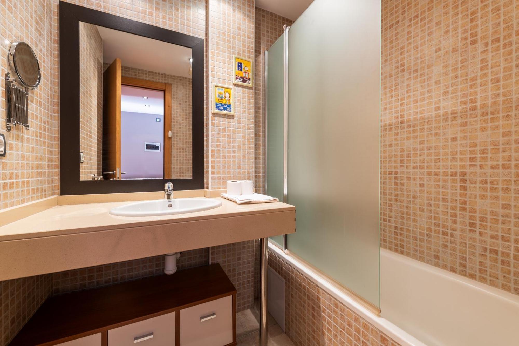 Apartamento Moderno Bh Aspen Atico Con Vistas 埃尔塔特 外观 照片